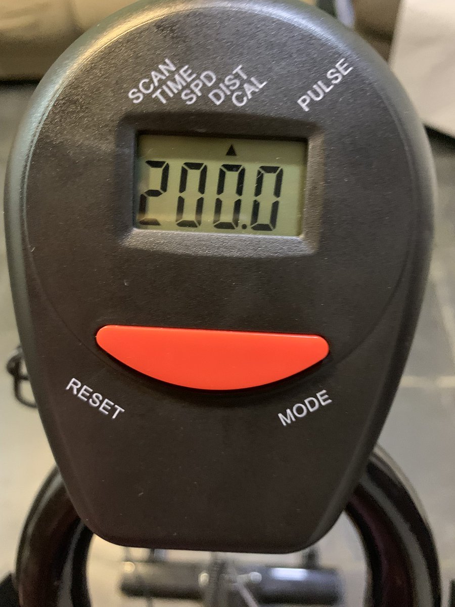 maakcals's tweet photo. 44 minutos d cardio, 13km, 200kcal gastas, acham q ta bom?? https://t.co/qjkjaaIjYq