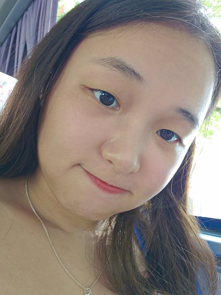 jy840924's tweet photo. 坐了五個小時的車子，天亮坐到天黑🥱
謝謝說自己很黑的人類大晚上訂好吃的麵麵給我吃❤️
#和欣客運
#高雄回桃園
#丸亀 https://t.co/WU5WDvlKx5