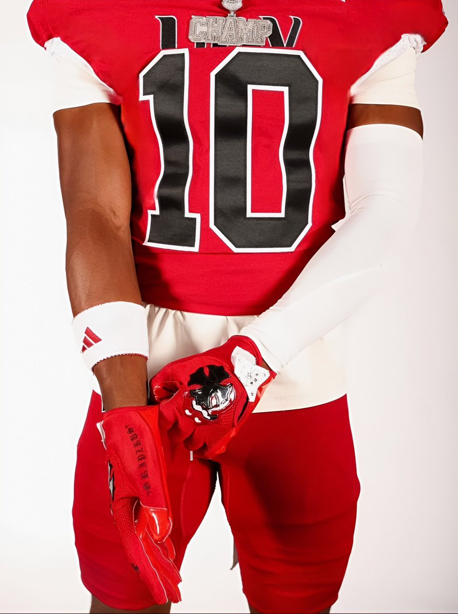 achampsdreamllc's tweet photo. Freshman by title. Problem by nature.
Rooted in Louisiana📍Built for the world.
#UIW #TheCards #North #achampsdream https://t.co/inSNfYz9MO