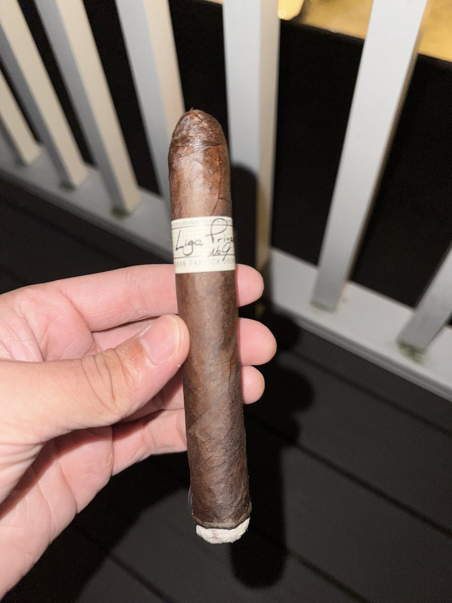 End the weekend how you start it 💨🔥