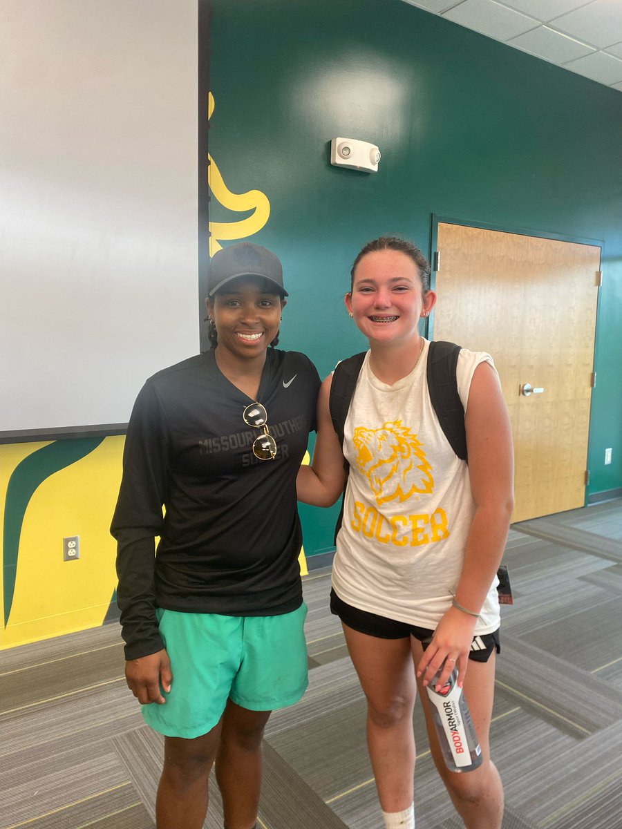 KatGraves17's tweet photo. Huge thank you to Coach @BoswellSade, Coach @JR0D1206, and all the girls that helped out for their time and energy at the @MssuSoccer camp yesterday. I enjoyed the intensity of the camp and the players and coaches made working hard a lot of fun. https://t.co/aFVMMcTTBp