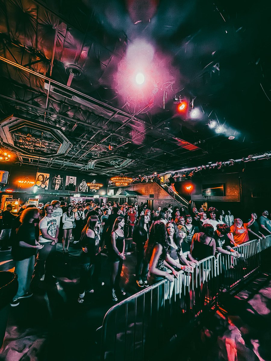 Sunday funday in full swing here at The Rail 🔥
Plenty of time to get here!