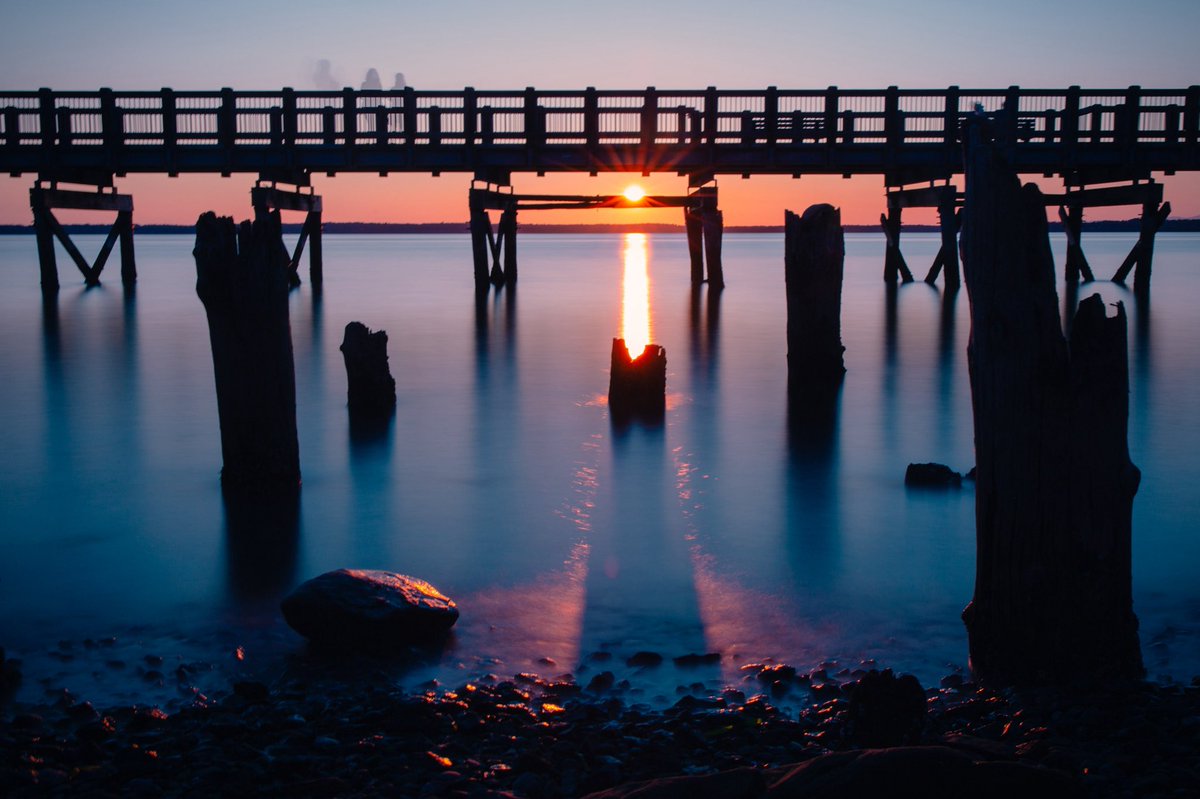 Gn… 

Loved finding this shot under the boardwalk in Bellingham 

#pnw #bellingham #longexposure #photograghy