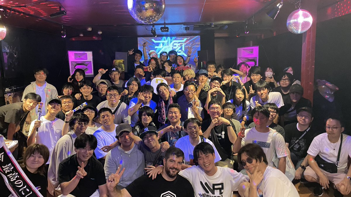 COA_SHIZUOKA's tweet photo. 4年半前。僕の感覚でビビッと来たEFUに「俺、ハードコア好きだからCOAで遊べるシーンを作って行く事に協力して欲しい」と声をかけた。そこから試行錯誤でスタートしたHEAVENが、一旦の幕を閉じた昨夜、当時の自分の感覚が正しかった事を証明出来たような1日。本当にありがとう🔥 https://t.co/G6CYltHrQm