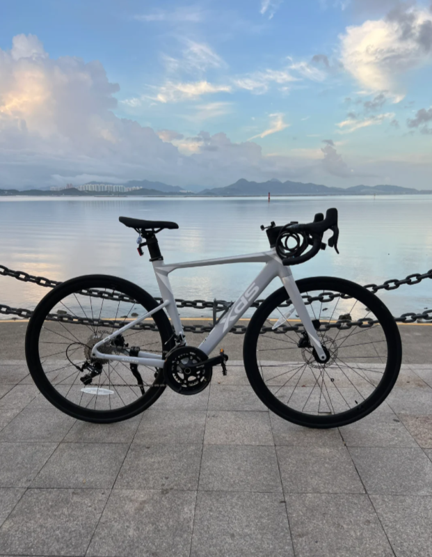 mopyjsusu's tweet photo. 朝の静かな海辺でペダルをこぐ時間🚴‍♀️✨
風を感じて、今日がまた素敵な一日になりますように🌊💙
#朝活 #サイクリング女子 #海沿いライド https://t.co/JRraI3T6BU
