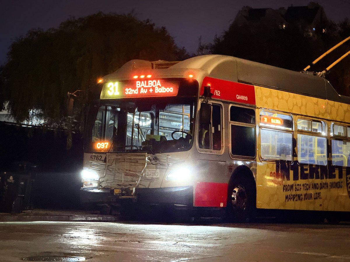Hmmm when did the 31 Balboa get a new short turn at 32nd Av + Balboa? 🤔  

#sfmta_muni #sfmuni #trolleybus