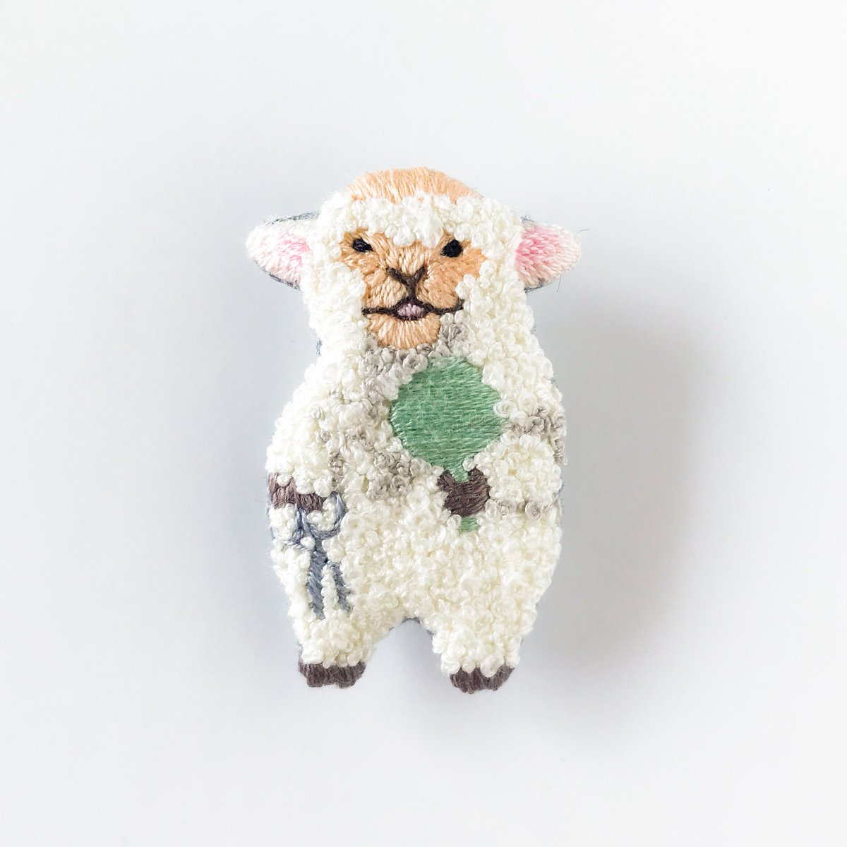 #みんなのSNSなんでも展示会
連休最終日は刺繍動物園なんていかがでしょうか？