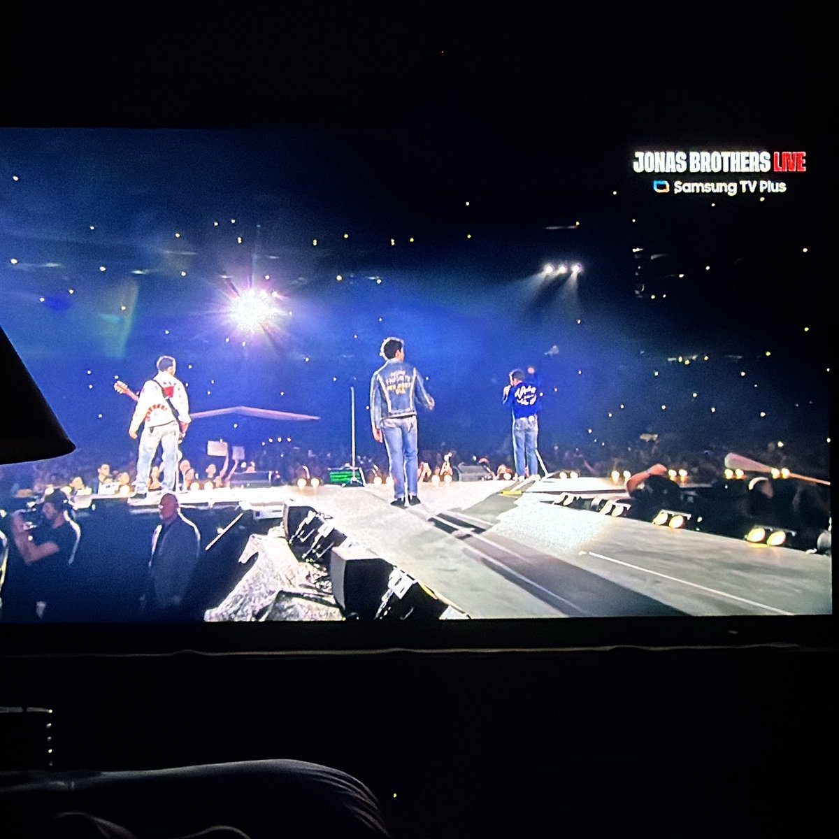 CPluskota's tweet photo. Thank you Samsung TV Plus for streaming @jonasbrothers concert tonight. I can celebrate 20 years with them at my house! Congratulations Kevin, Joe and Nick on 20 years! ❤️ @nickjonas @joejonas @kevinjonas #JonasBrothersGirl https://t.co/A70ODpMTwU