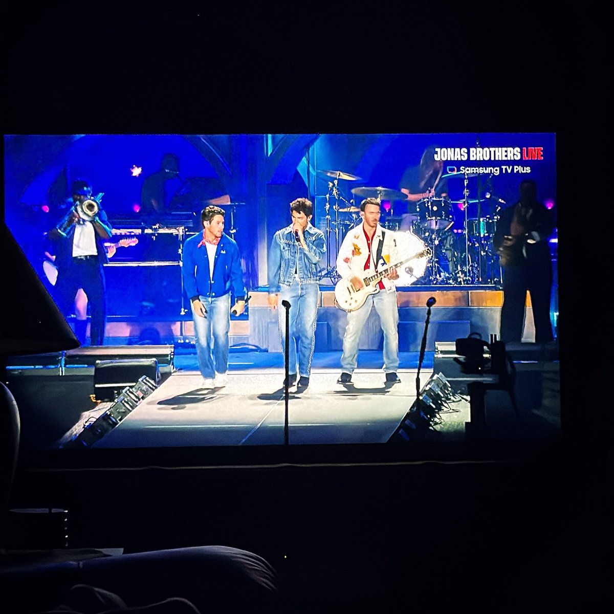 CPluskota's tweet photo. Thank you Samsung TV Plus for streaming @jonasbrothers concert tonight. I can celebrate 20 years with them at my house! Congratulations Kevin, Joe and Nick on 20 years! ❤️ @nickjonas @joejonas @kevinjonas #JonasBrothersGirl https://t.co/A70ODpMTwU