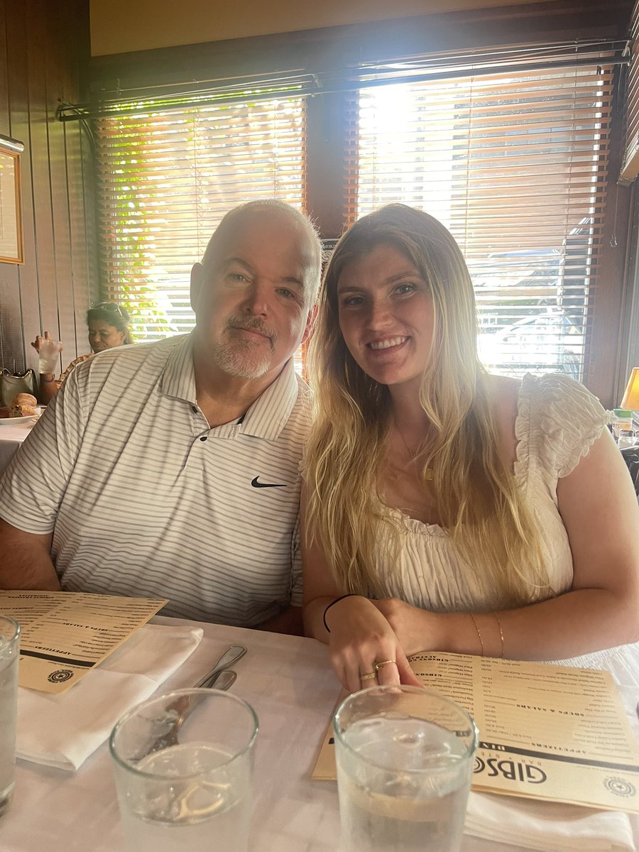 ClossonJ's tweet photo. Celebrating Zach’s job offer! 🎉 https://t.co/KSU9FL6EtX