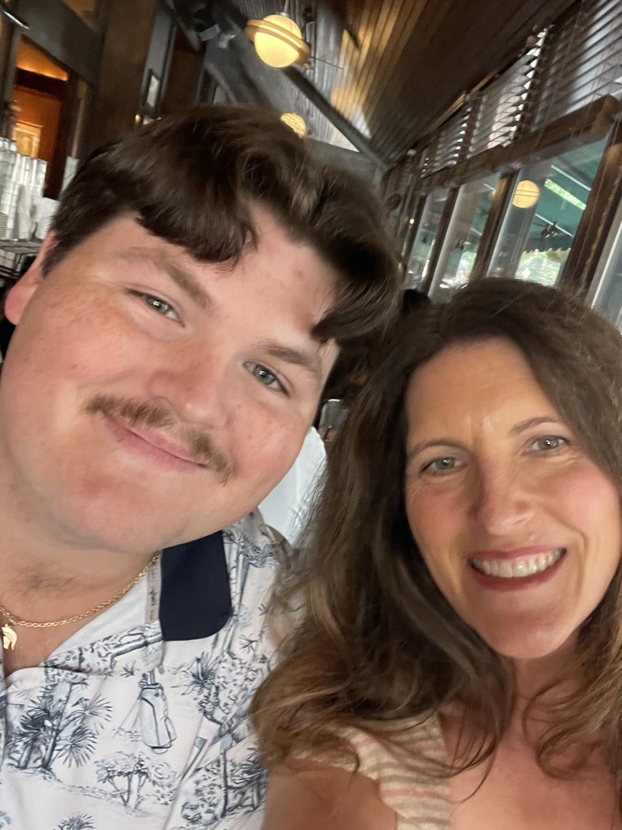 ClossonJ's tweet photo. Celebrating Zach’s job offer! 🎉 https://t.co/KSU9FL6EtX
