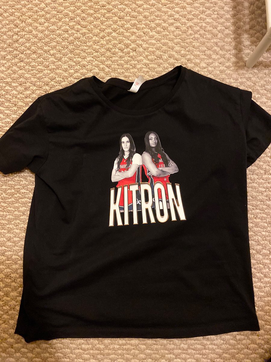 terpswbbfan's tweet photo. Finished making my shirt for Wednesdays game #Kitron #ROTYs https://t.co/3GkEeMDPsX