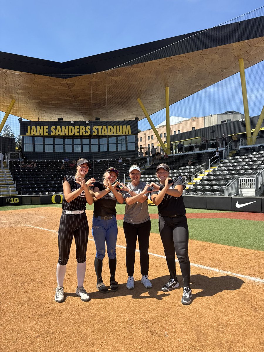 Had an amazing time at @oregonsb Prospect Camp! It's my 8th Oregon Softball Camp and I am a better player and person because I have had the privilege to learn from the very best. I had so much fun getting to know the student athletes and touring the beautiful facilities. Thank