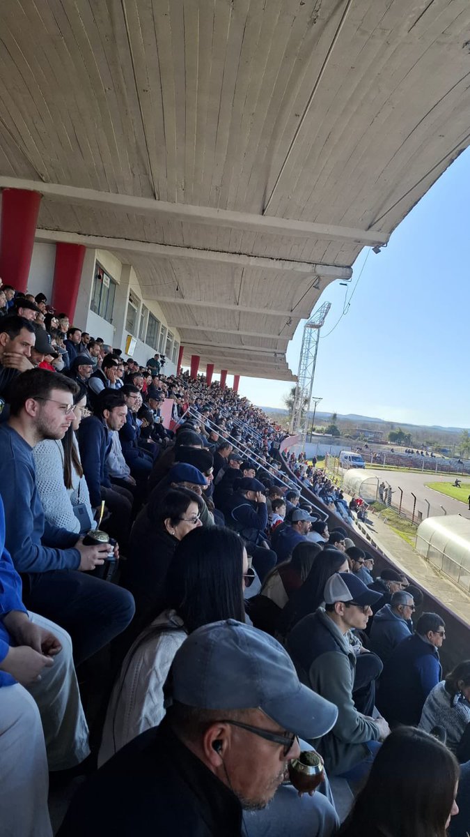 TacuaremboFC1's tweet photo. 📍 RAÚL SATURNINO GOYENOLA

No importa la divisional, el equipo más popular del interior. 

TODOS JUNTOS. https://t.co/zndVvmOuAH
