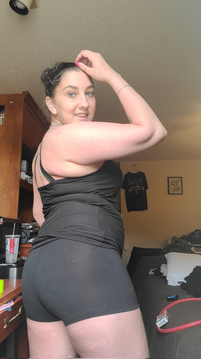 missauradrip's tweet photo. Nudes in dm if you comment ❤️ https://t.co/WZY4V3Rsg4