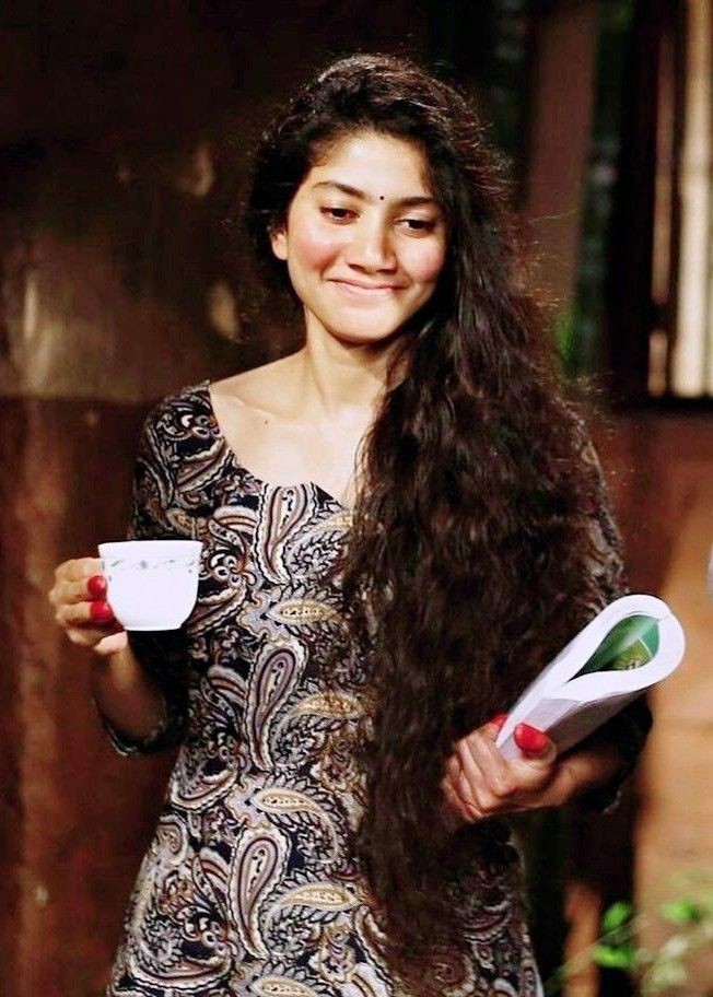 Back then old days with Long hairs 🤎 missing those

#SaiPallavi #Longhair <a href="/pallavi_fan1/">Sai pallavi fan</a>