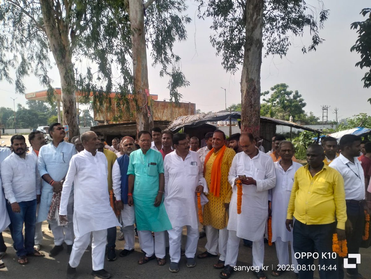 VaishyaPra62088's tweet photo. #पटना से #सासाराम जाने  क्रम में स्वास्थ्य मंत्री श्री @mangalpandeybjp जी का मोहिनी में भव्य स्वागत किया गया। @AmitShah @DilipJaiswalBJP @samrat4bjp @bhikhubhaidbjp @DrPremKrBihar @girirajsinghbjp @TawdeVinod #काराकाट 213 #विक्रमगंज #रोहतास @nityanandraibjp https://t.co/9sMKGNEepf