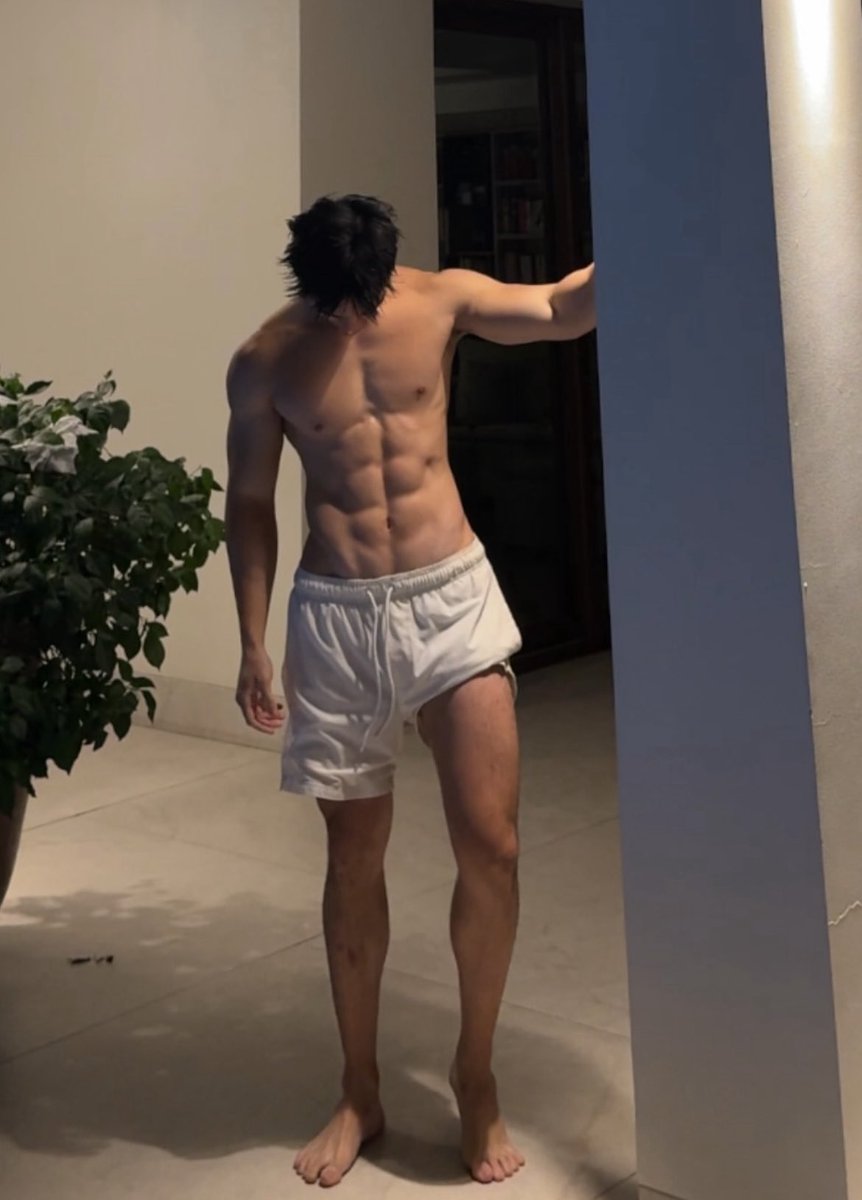 dailyhotdudes's tweet photo. Man Crush Monday 
Javi Lorenzana 
💪 https://t.co/9CUzdwatHi