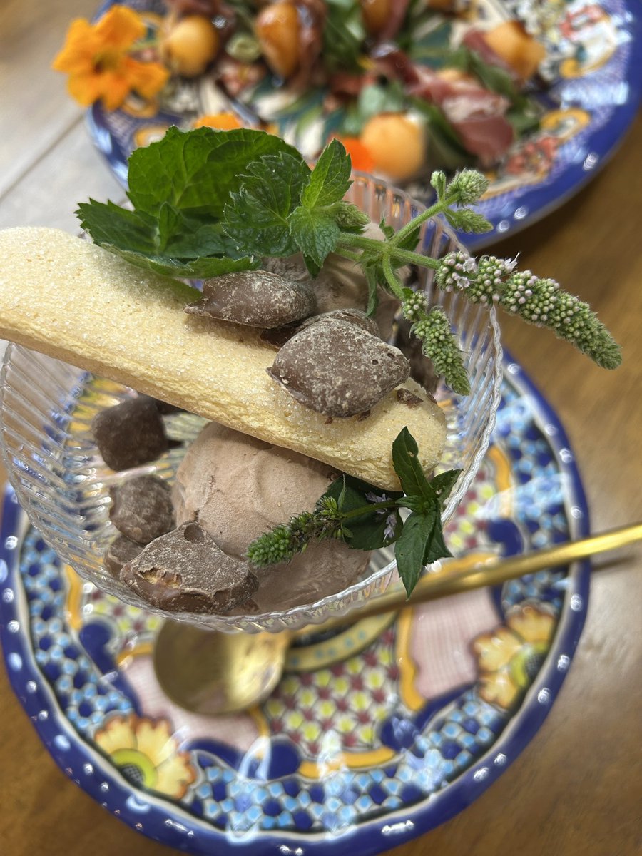 FoodStringer's tweet image. Celebrating S’mores Day with S’mores Sundaes to cap off our Italian supper to-night! Lasagna made with Sally’s tomatoes!