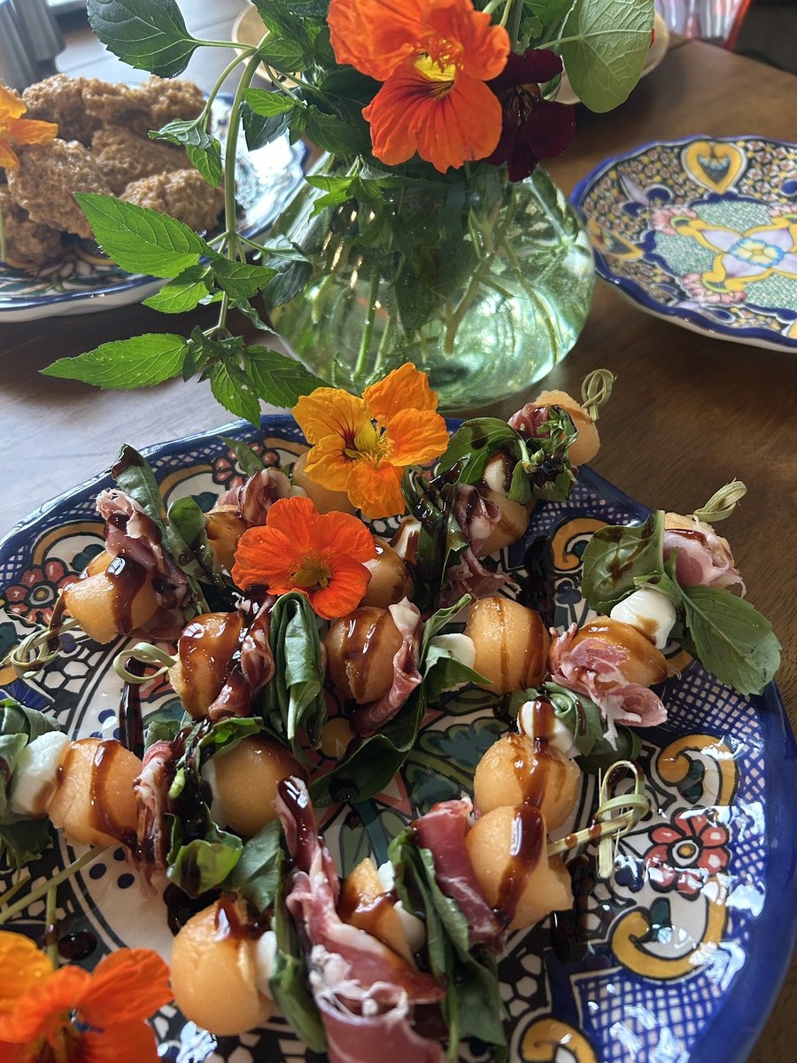 FoodStringer's tweet image. Celebrating S’mores Day with S’mores Sundaes to cap off our Italian supper to-night! Lasagna made with Sally’s tomatoes!