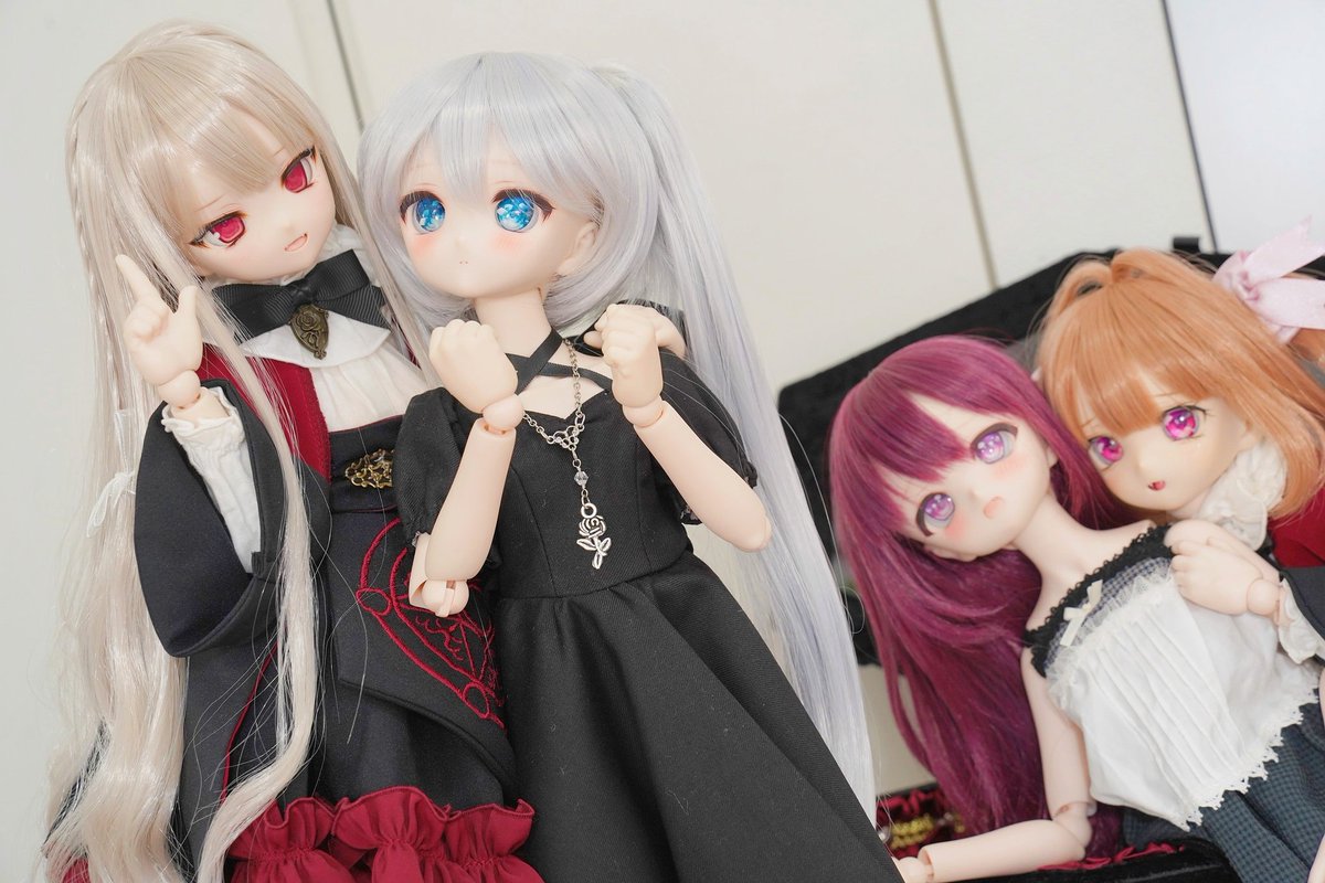 「雛佳ちゃんがご飯を沢山食べるから、もちもちになり過ぎないように私たちが吸血しているのよ」
「なるほど！それなら吸ってもらっても大丈夫です！」
「す、ずすちゃん…🥺」