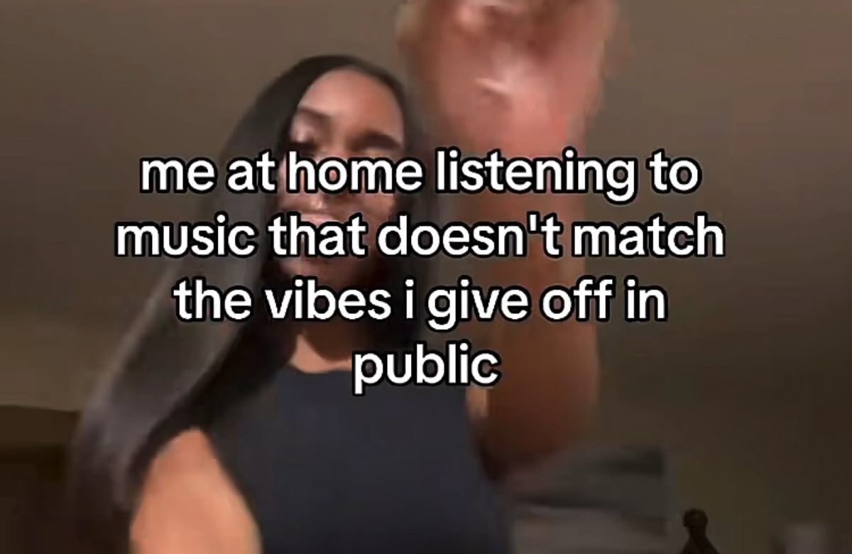 shawtyastrology's tweet photo. gemini, aquarius, pisces &amp; 3rd house placements be like: 😌🎶 https://t.co/4w9nStCzgc
