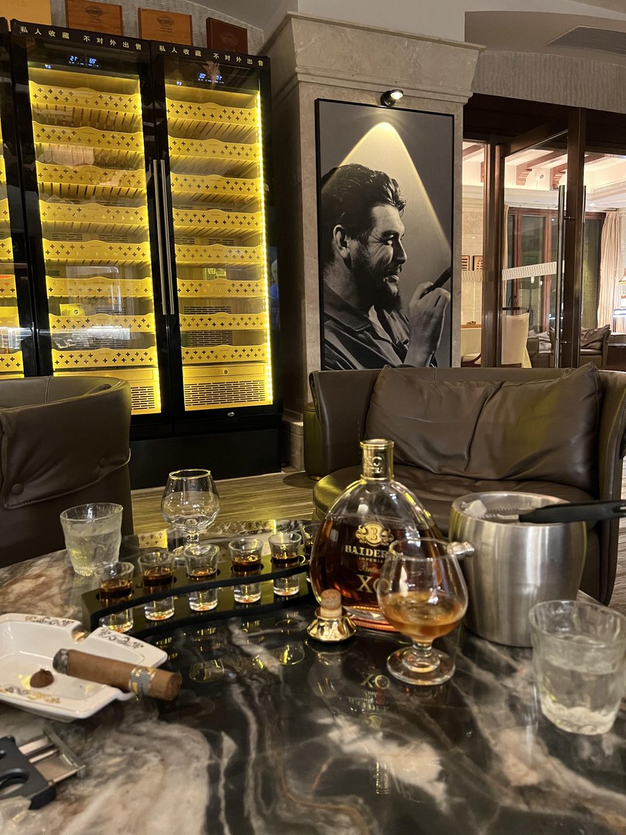 CigarLogs's tweet photo. An evening of perfect pairings — Cohiba Behike’s rich creaminess meets the deep, smooth allure of Baiderda XO Brandy. 🍂🥃
From the first draw to the last sip, a symphony of cedar, cocoa, and warm spice unfolds.
#Cohiba #Behike #BaiderdaXO #CigarLounge #CigarAndBrandy #Cigars https://t.co/IDy8c57UTf