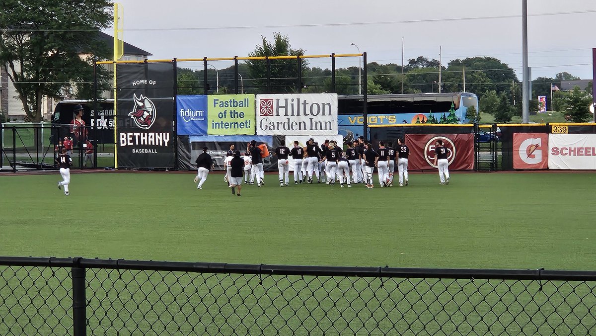 Adrian Beltre, Jr (son of the Hall of Famer) walks it off on a sac fly in 10th for the Moondogs!