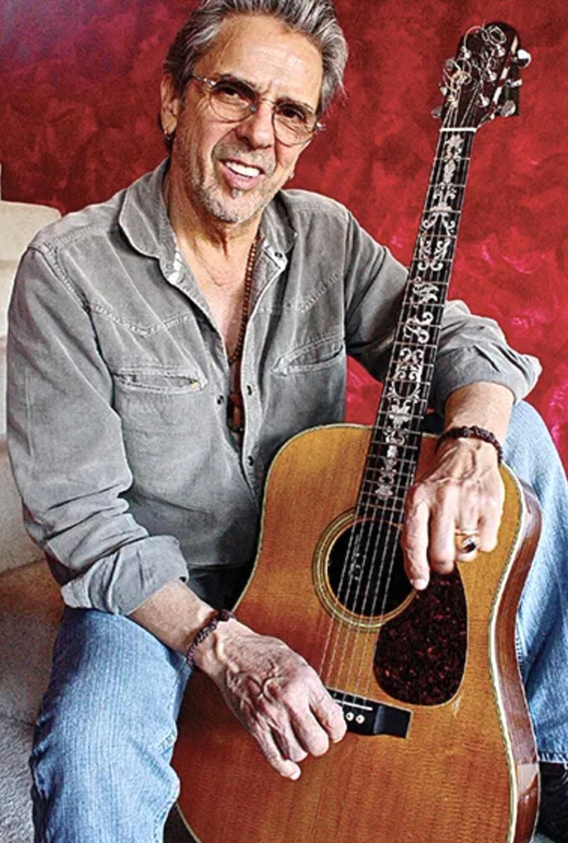 carroll_ma30440's tweet photo. Memphis Musician #Bobby_Whitlock has passed. He is best known as a member of the blues-rock band Derek and the Dominos, with Eric Clapton, in 1970–71.
I Met Bobby in 2005 thru a friend just outside of Oxford, MS. where he was living at the time. Fun times.
Bobby R.I.P. 🙏🏻🎼🎹 https://t.co/WiFD5Zny5w
