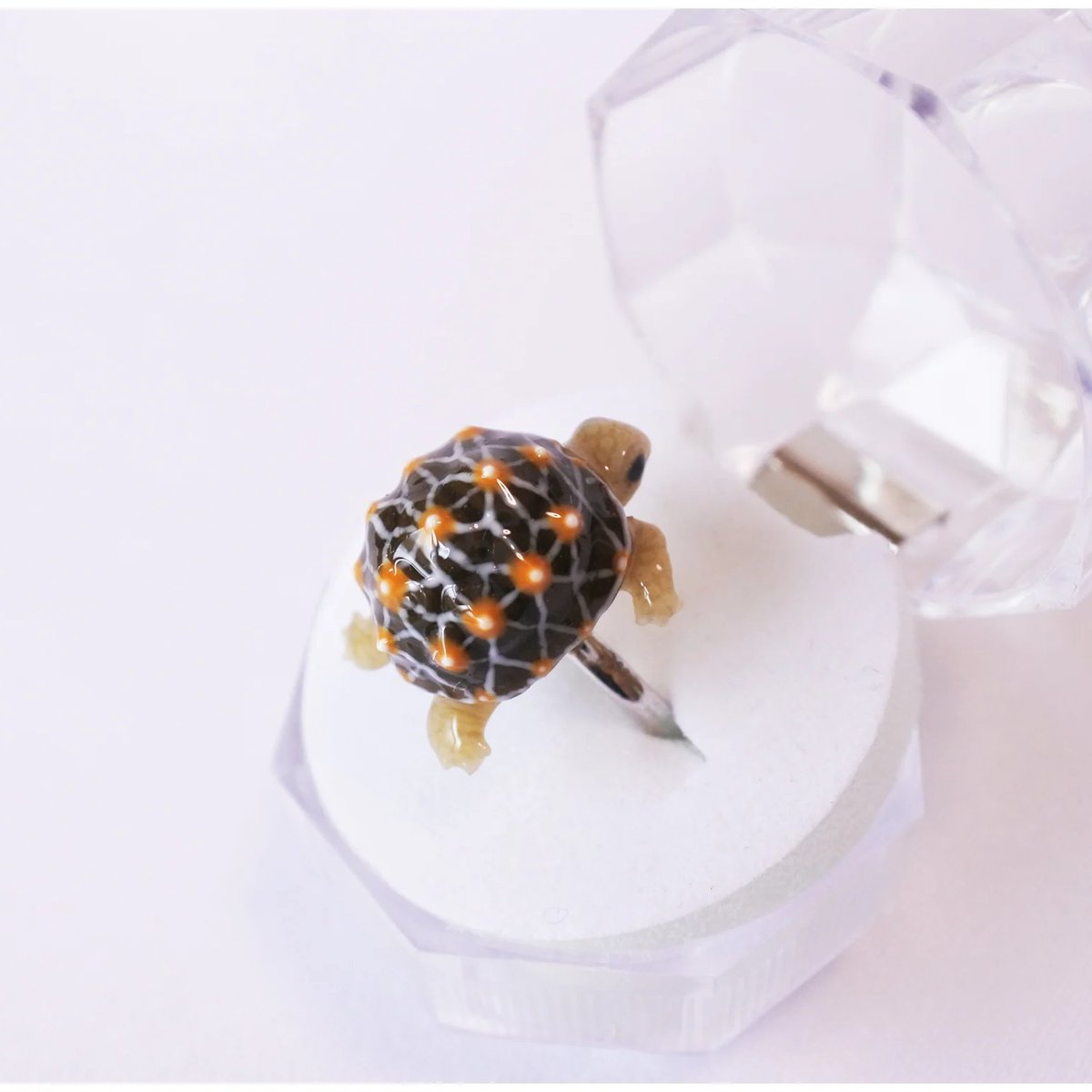 's tweet image. In parts of India, the Indian star tortoise symbolizes luck and longevity🐢
Its star-patterned shell is seen as a sign of prosperity and protection—
a gentle walker carrying timeless blessings🌟
#IndianStarTortoise #LuckyTortoise #CulturalSymbol #ArtistOnX #IndieArtist