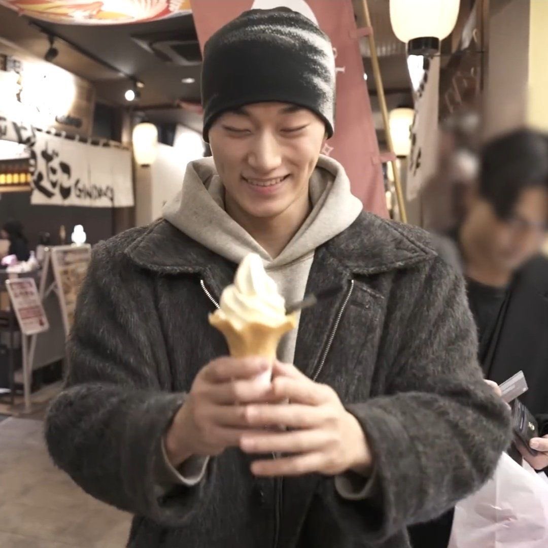 prettiest and sweetest boy to ever exist i’m so sad