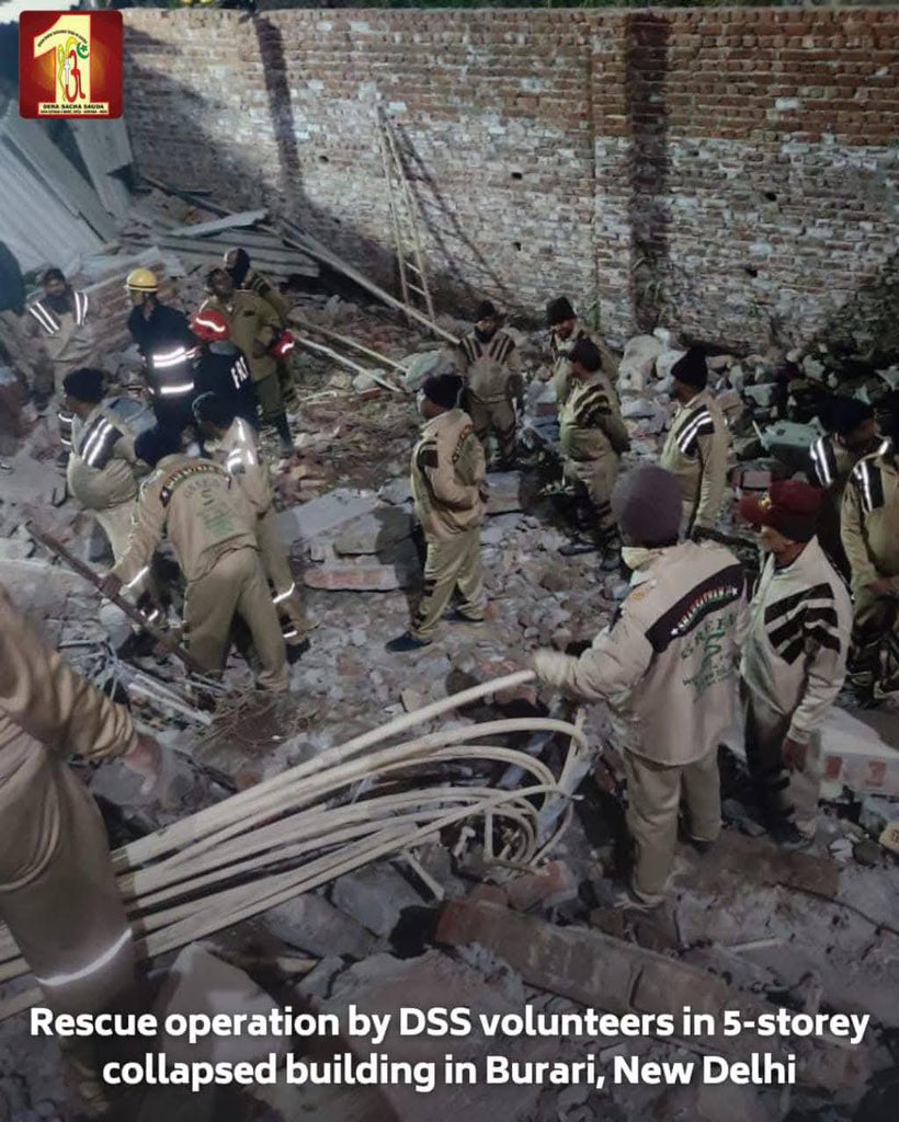 SidhantDhiman08's tweet image. Hats off to 🕊️Saint Dr MSG Insan  and Dera volunteers, who do not think twice before helping those in need. Of the 168 welfare tasks, this disaster relief task is a very prominent one, under which thousands of lives have been saved and rehabilitated.
#DisasterManagement