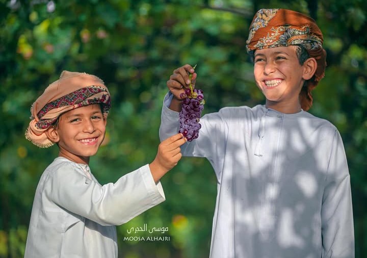 ..

صباح الخير..ثم ابحث عمن يخلق لك السببية في كُل شيء.. السبب بأن تبتهج بأن تبتسم السبب بأن تقف بداية كل يوم منتظرًا شروق الشمس🕊️

🍁ألحقني بنور عزّك واغمر قلبي بلُطفك الأبهى واجعل خطاي في دربك مطمئنة لا تزيغ آمين

🌸🌸

#صباح_الخير