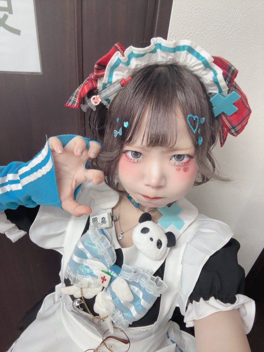 おはちるァ！！
祝日！きょうも12:00おーぺん♡

雨宿りはこちゃで☔️♡まってるね〜！