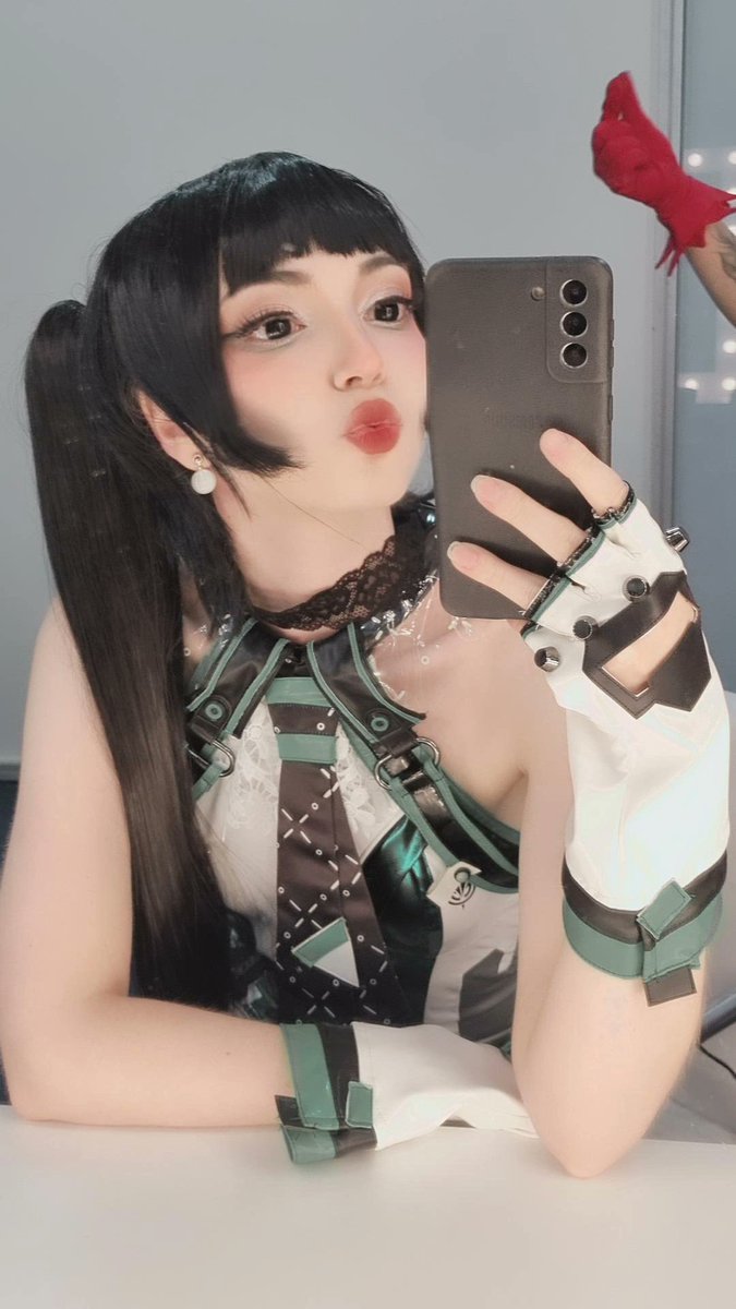 Eve, Stellar blade (também conhecida como mulher WhatsApp)