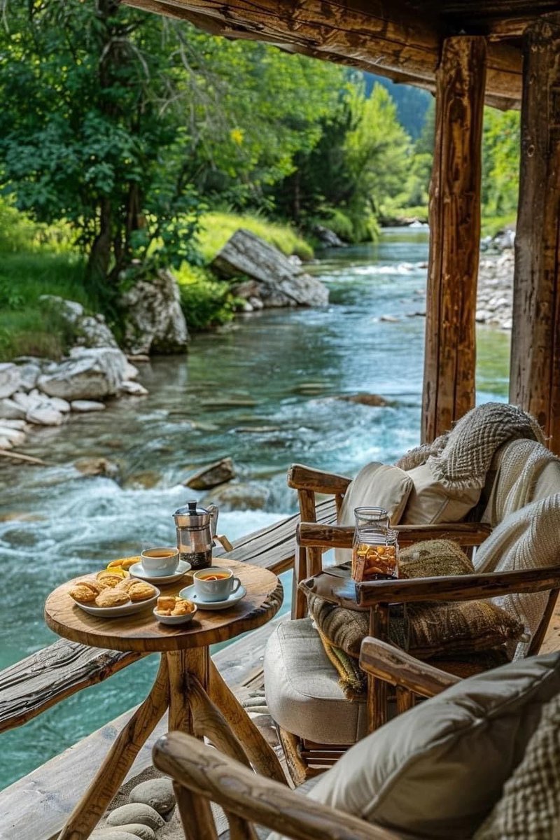 River side breakfast