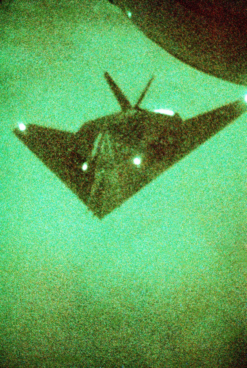 estamos en vivo 
twitch.tv/lowprofileradio