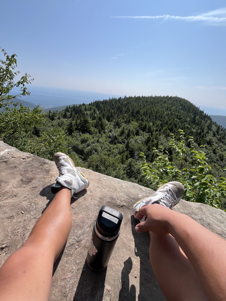 ill_will2o3's tweet photo. That’s it. I’m going to all the national parks. I’m trying to hike to the damn clouds https://t.co/fAnWc9AyeU