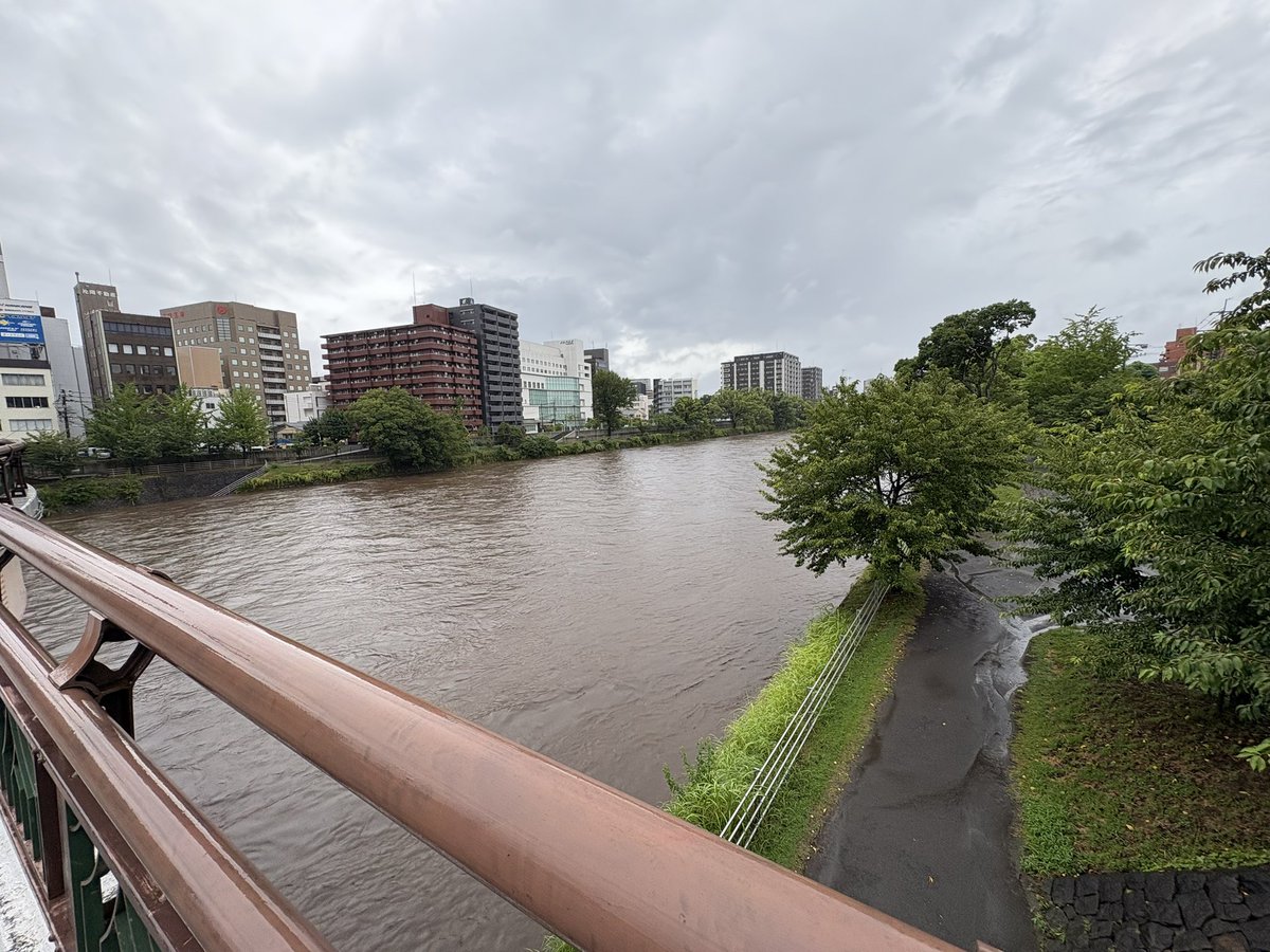higosmile's tweet photo. 熊本での大雨
今は落ち着いておりますが、引き続きご注意下さい https://t.co/TZSNgJINsJ
