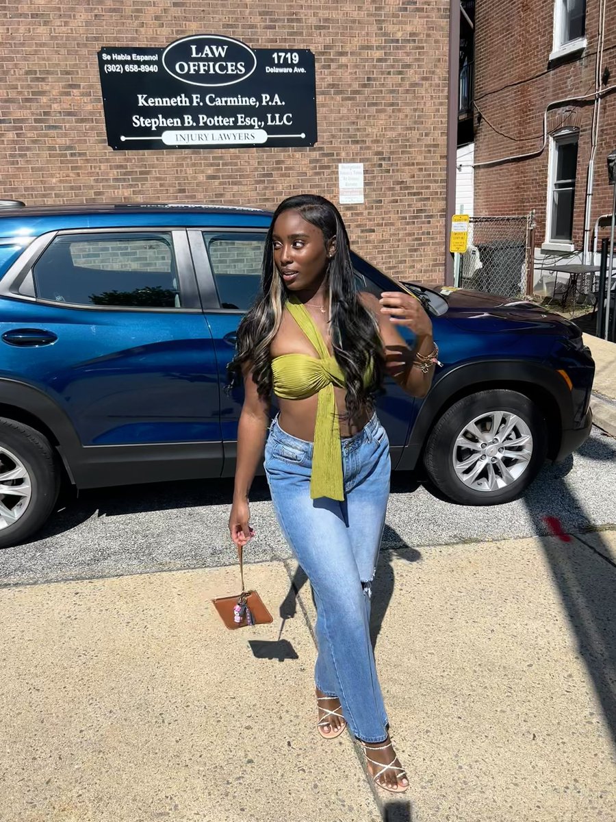 MiaMya____'s tweet photo. Pretty brown,  brown skin, similar to sweet tea. 😇 https://t.co/2A7DOmp03C
