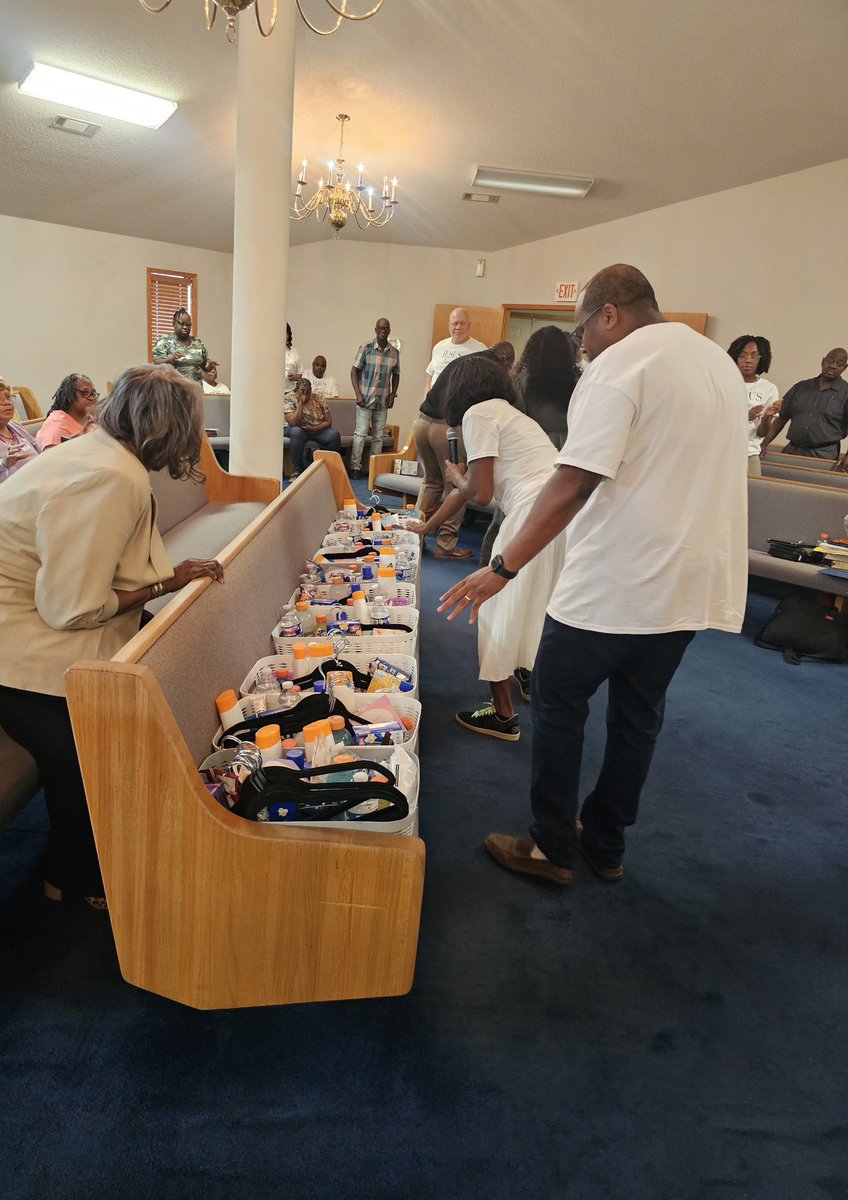 ShanaeGovan's tweet photo. Grateful for Pastors Ryan & Mona and my church family for blessing our @PearlRiverWBB team and staff with the most thoughtful baskets! Your love & prayers mean the world πππ #BlessedBeyondMeasure #PRCCWBB https://t.co/i8OB4mhm1T