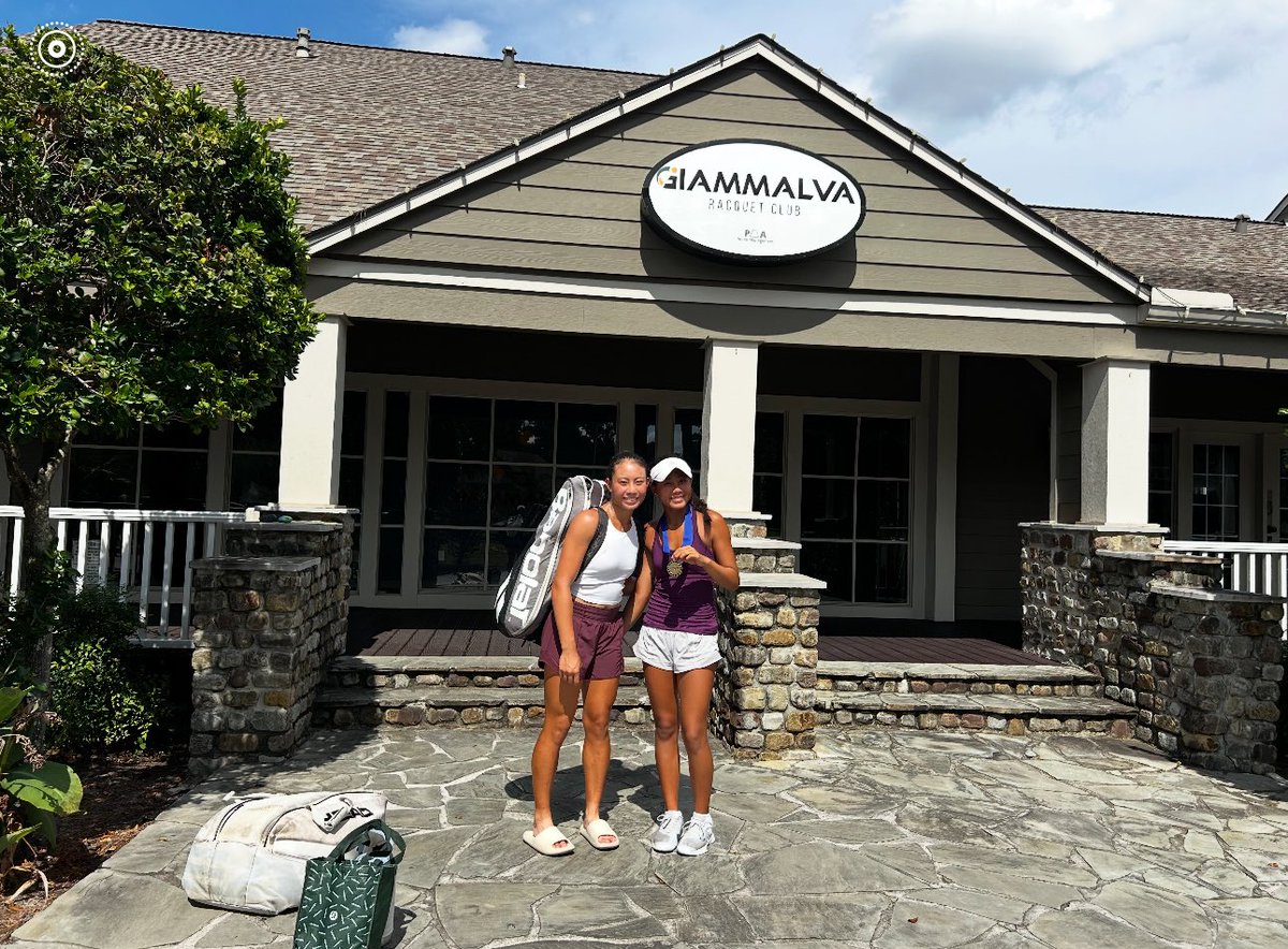 The Le 🌺 sisters had a big weekend. 

Congratulations to Bailey 🥉 and Mykala 🥇 in respective divisions. Playing some outstanding tennis this weekend at a Level 5 18 year-old Tournament in Houston this weekend. 

Way to go girls! Claws Up!! 🎾 💜