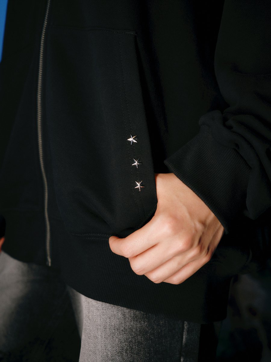 HYBE_MERCH's tweet photo. TOMORROW X TOGETHER WORLD TOUR <ACT : TOMORROW> OFFICIAL MERCH.

📷 Concept Photo (1/4) 

⭐️ 상품 공개: 2025. 08. 12. 11AM(KST)
📅 판매 오픈: 2025. 08. 13. 11AM(KST)
📍 @weverseshop

#투모로우바이투게더 #TOMORROW_X_TOGETHER #TXT
#ACT_TOMORROW #TXT_TOUR_ACTTOMORROW https://t.co/RgxU9JAnqO