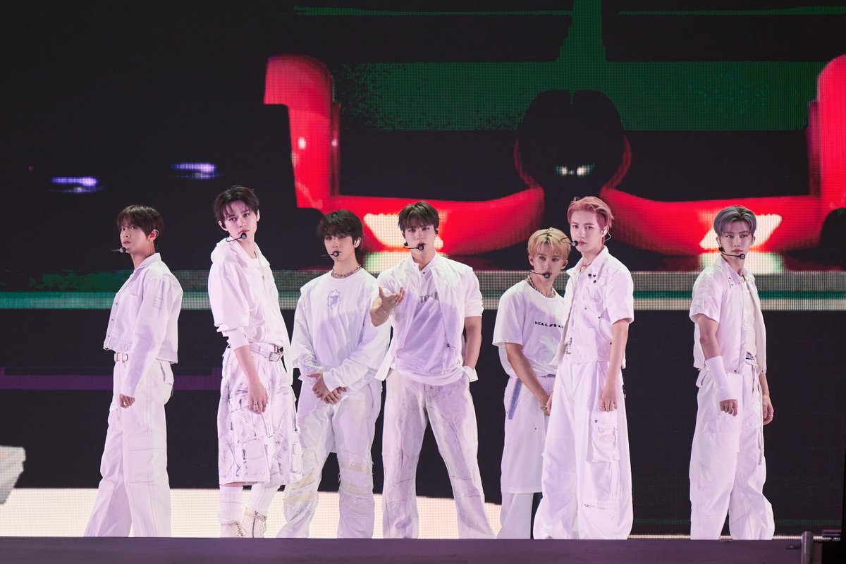 SMTOWNGLOBAL's tweet photo. 'SMTOWN LIVE 2025' 도쿄돔, 전석 매진 성료! SM 30주년 화려하게 빛내다
현지 주요 언론의 뜨거운 취재 열기…'SMTOWN LIVE' 도쿄돔 누적 관객수 110만 명 돌파
히트곡+신곡+스페셜 무대까지! 함성과 응원으로 4시간 꽉 채운 열정적 공연
2026년 후쿠오카 콘서트 전격 발표! 음악 大 축제의 감동 이어간다

https://t.co/G6xZqM6zIT

#SMTOWN #SM_30thAnniversary
#SMTOWN2025 #SMTOWN2025_TOKYO
#SMTOWN_LIVE #SMCU
