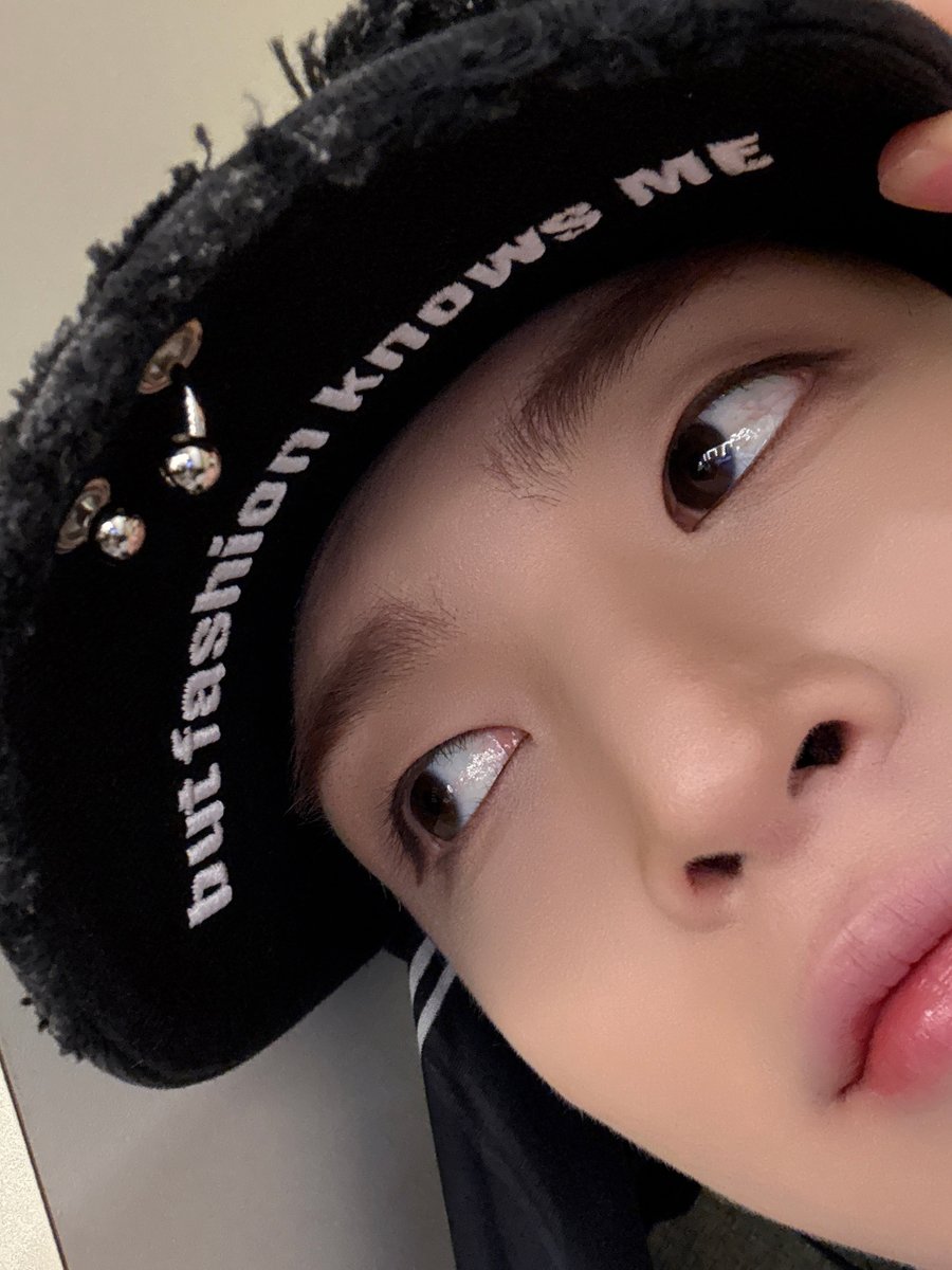 CRAVITY_twt's tweet image. Thank you Toronto! 😘🇨🇦
Y’all were so hot today 🔥😆
Don’t forgot those emails! 👀 🍁
#앨런 #ALLEN #KEXPO2025 #KEXPOCANADA