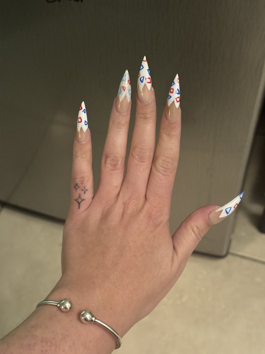 Nails are ready for Pokémon Worlds :)
