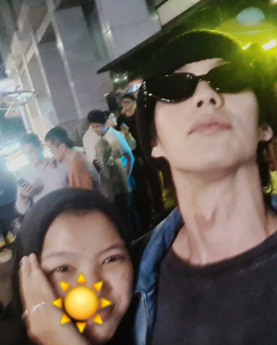 cipathaiarea's tweet image. my memories of meeting my first love phi bright @bbrightvc love u and miss u phi bai🥹☀️🤍

#bbrightvc #BRIGHTxButterBabyGrandOpening #BrightVachirawit #Bright