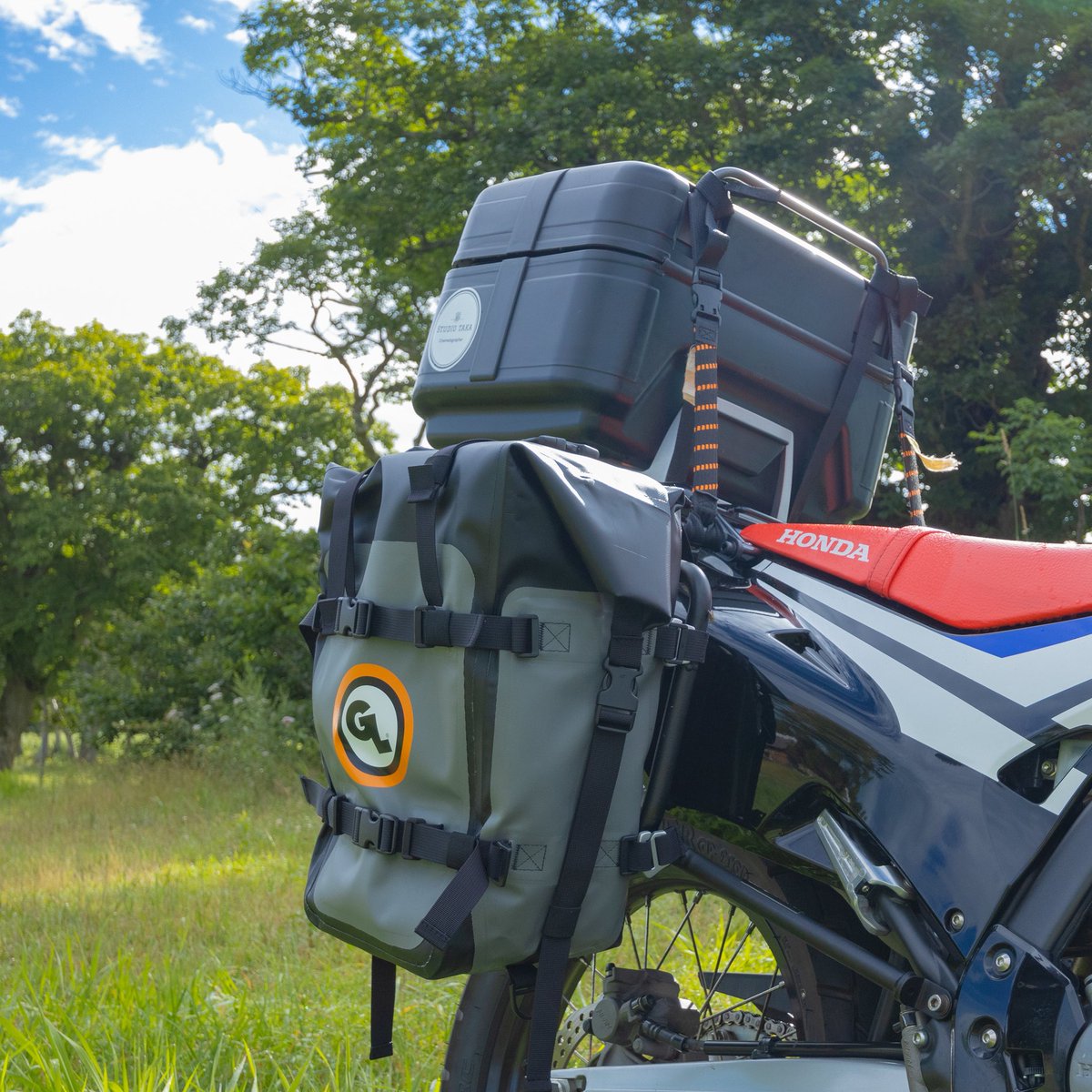 taka_crf250's tweet image. 自分の旅定番スタイル

#エンデュリスタン トラムバッグ
#GiantLoop ソフトパニア
#ヘプコandベッカー トップボックス

ソフトパニアは軽くて丈夫
25L（片側）と容量も✊

雨も気にならないし 帰宅後は
丸洗いしている

このパニア 同じモノを使っている
人を見たことない…

と言うのも好きかもw