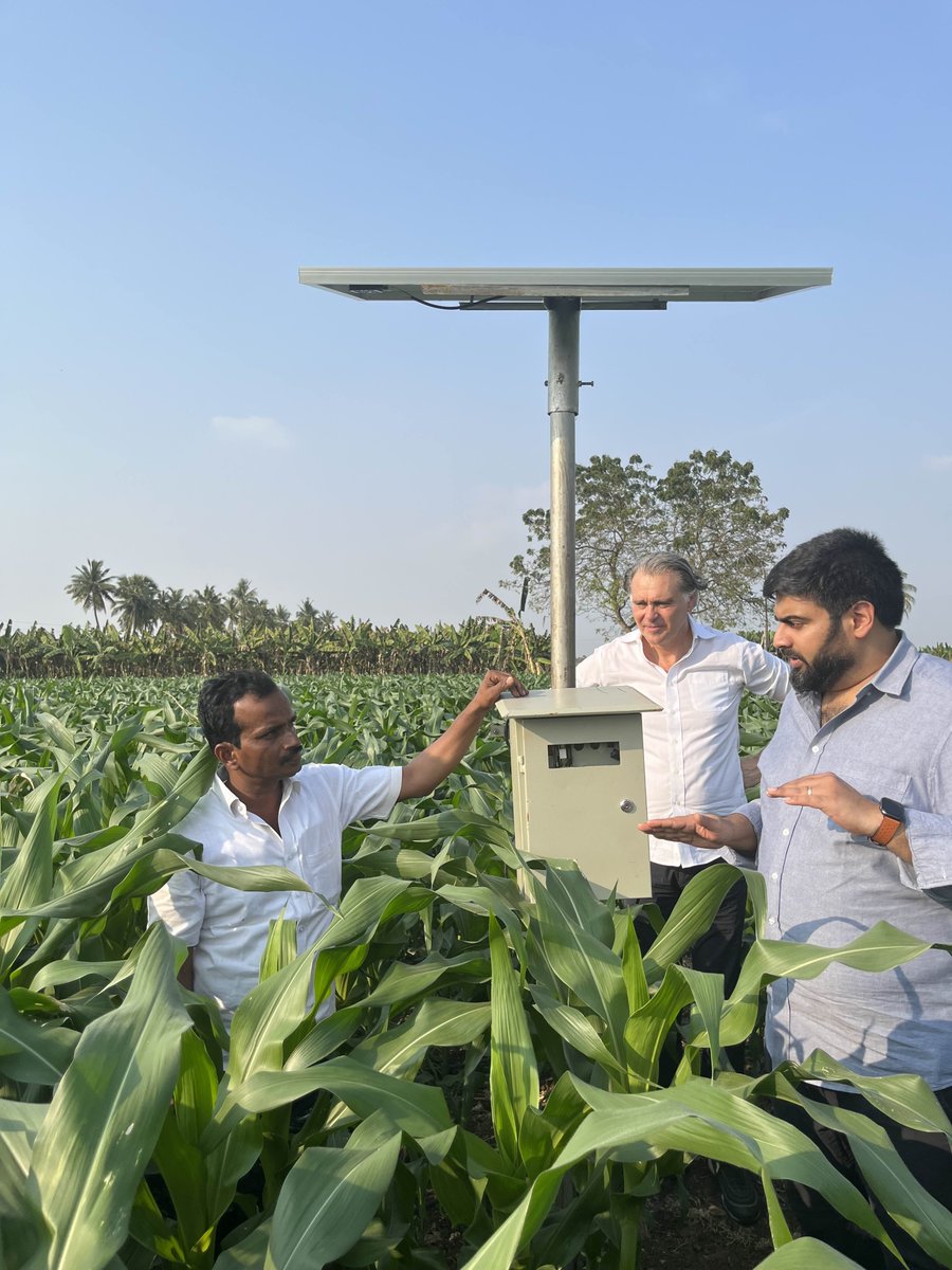 sreshtafarms's tweet photo. Imagine a world where farmers know exactly when to water, what their soil needs, and how to nurture every crop smarter — not harder. That’s the power of technology rooted in nature at Sreshta Farms with partners like #climatesense #neoaura #agridna https://t.co/lP3yWSliCk