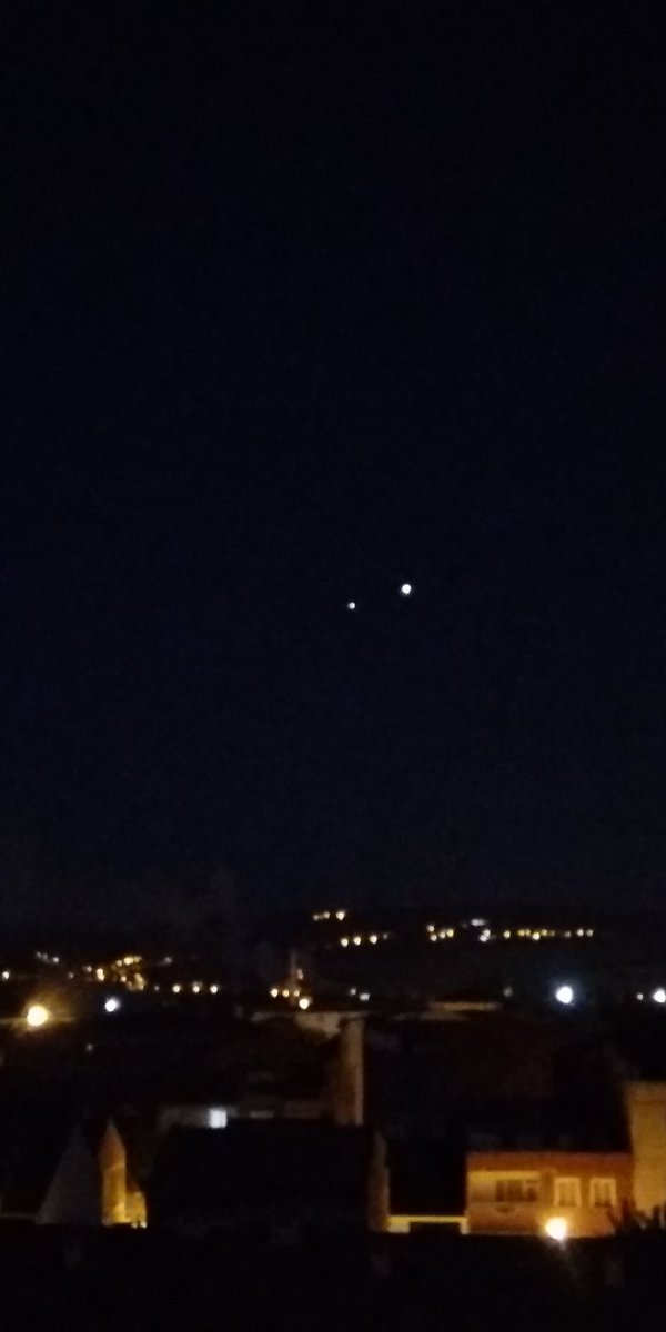 Hayırlı Sabahlar
Ezan vakti güzel bir manzara
Venüs ve Jüpiter yan yana